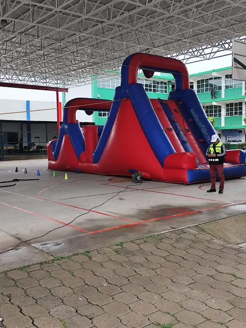 Mega Obstáculos doble resbaladilla