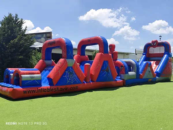 Carrera de Obstáculos del Hombre Araña