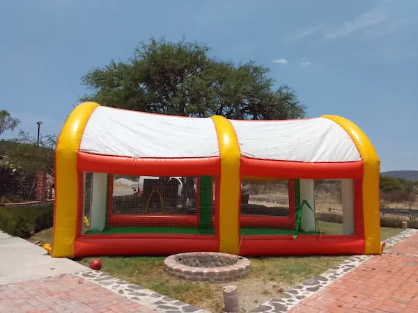 Cancha de Futbol Naranja