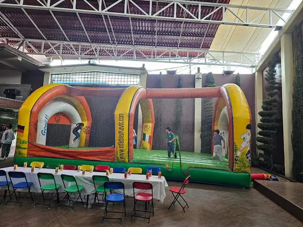 Cancha de Futbol Naranja