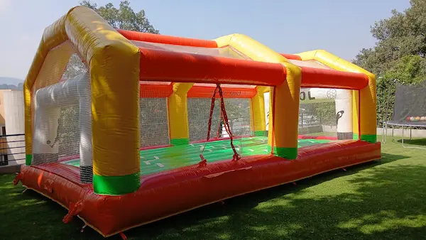 Cancha de Futbol Amarilla-Q